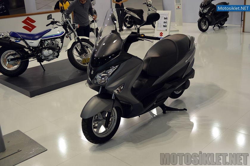 Suzuki-Standi-2015-MotosikletFuari-Image-013