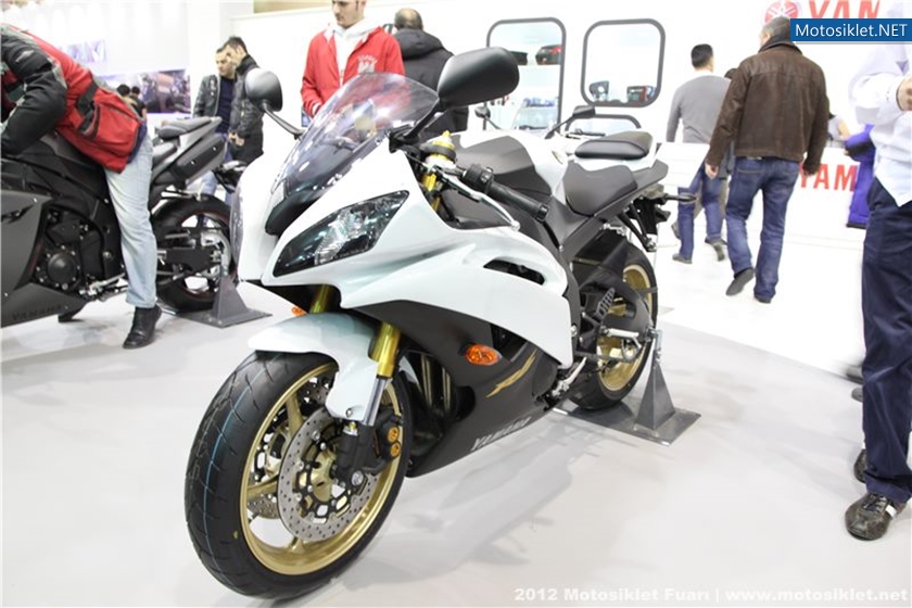 2012MotosikletFuari-YamahaStandi-003