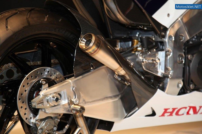 Honda-RC213V-S-2015-Image-025