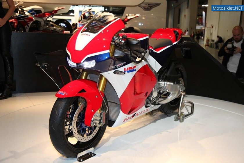 Honda-RC213V-S-2015-Image-047