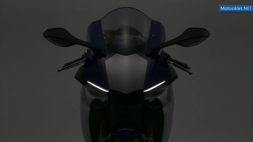 Yamaha-YZF-R1-Yeni-2015-023