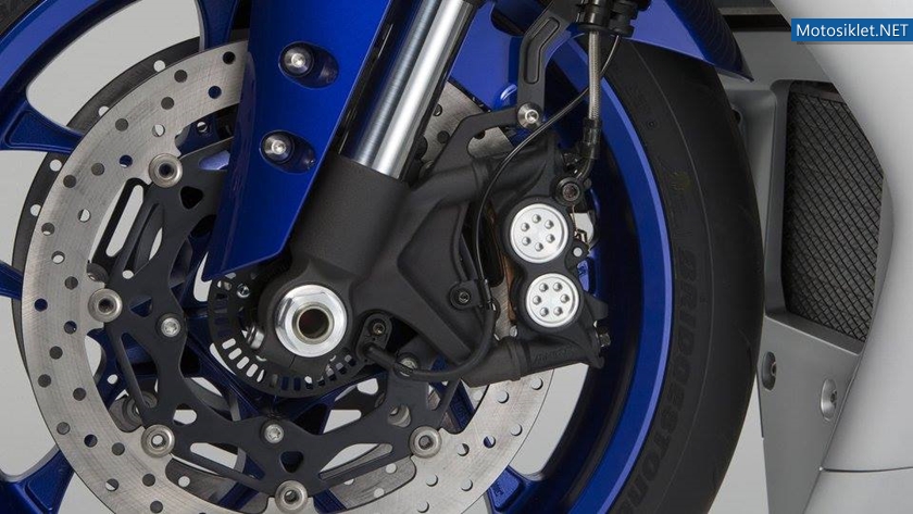 Yamaha-YZF-R1-Yeni-2015-035