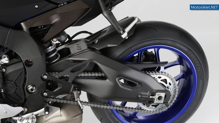 Yamaha-YZF-R1-Yeni-2015-041