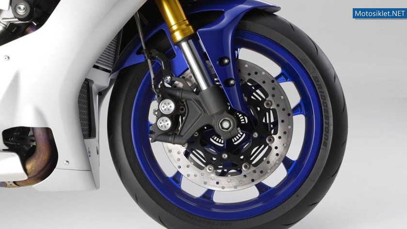 Yamaha-YZF-R1-Yeni-2015-047