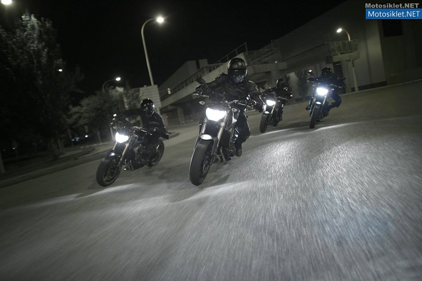 Yamaha-MT-09-2014-020