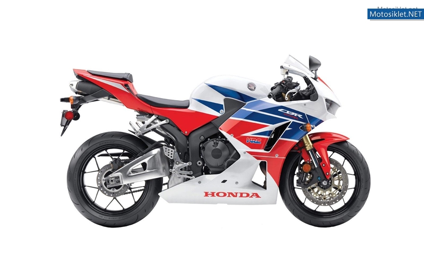 2013-Honda-CBR600RR-021