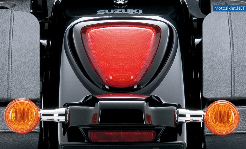 Suzuki-Intruder-C1500T-2013-029