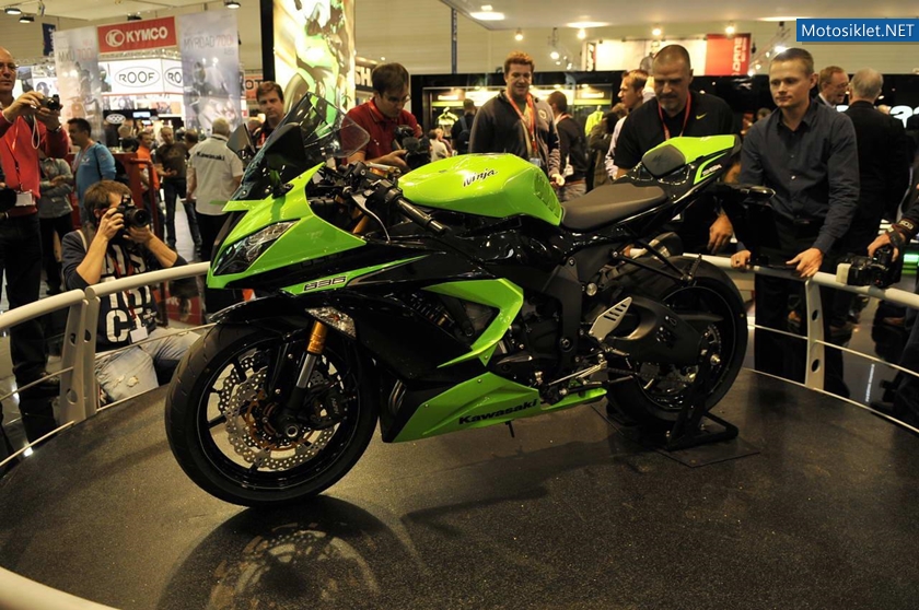 Kawasaki-ZX-6R-636-IntermotMotosikletFuari-2012-010