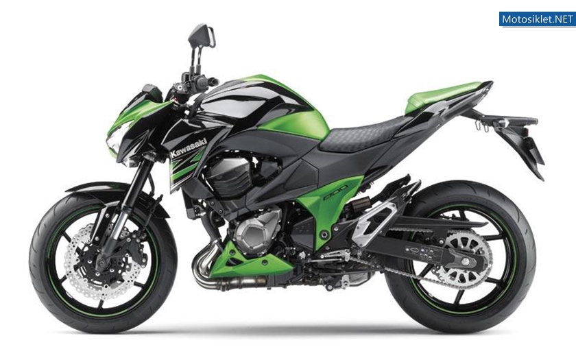 Kawasaki-Z800-2013-Model-012