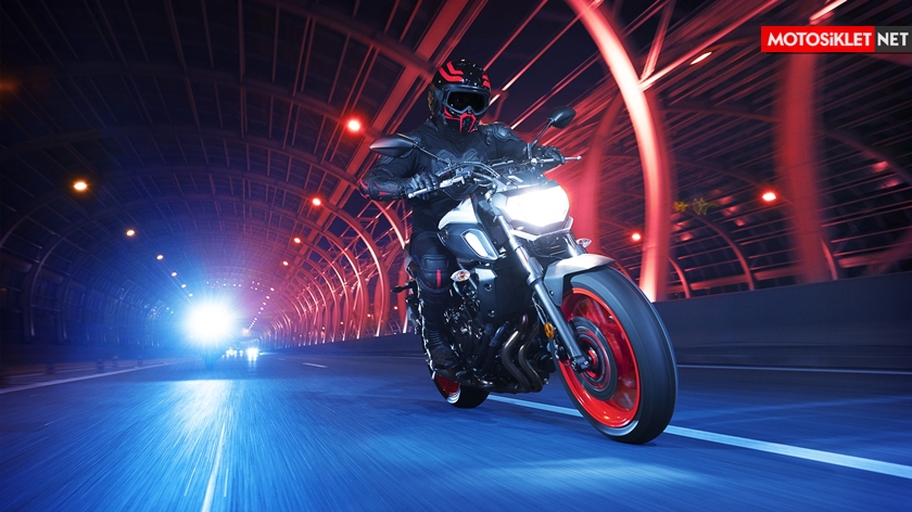 2019-Yamaha-MT07.Colors-07