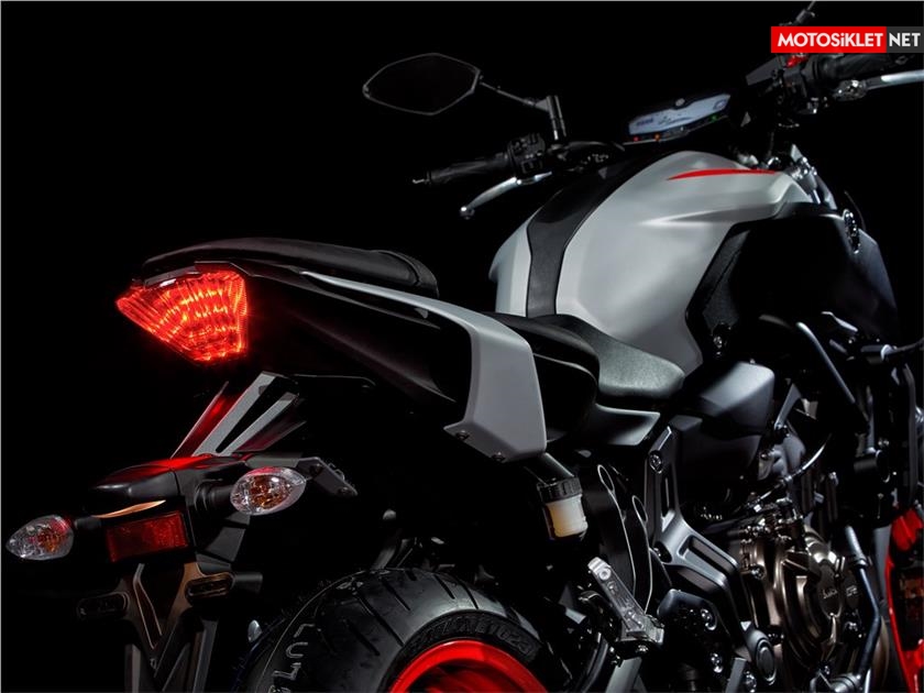 2019-Yamaha-MT07.Colors-20