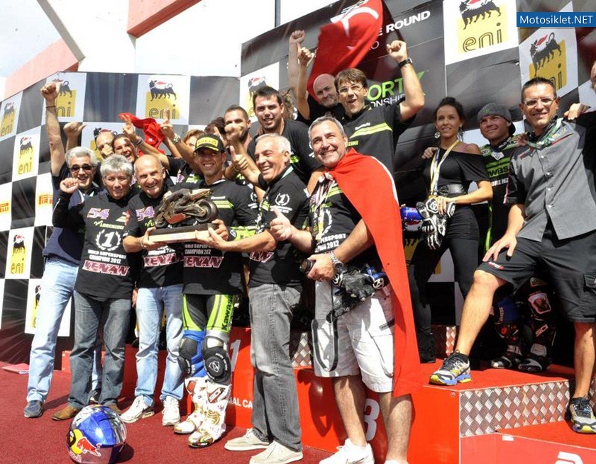 KenanSofuoglu-SupersportPortimao-2012-WorldChampion-019