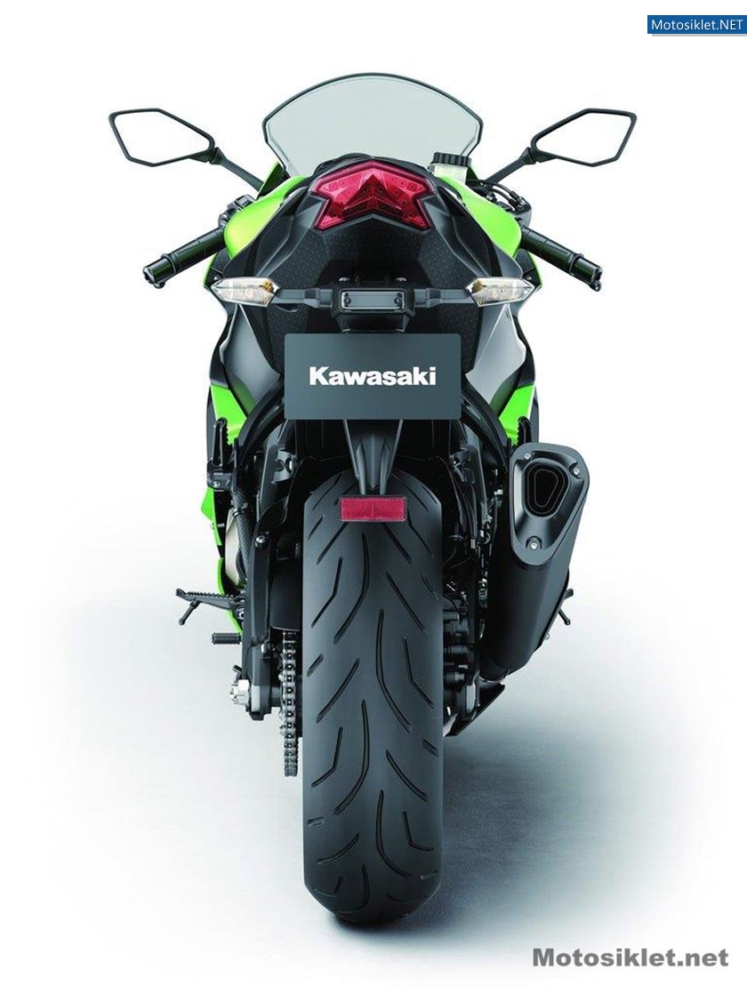 Kawasaki-ZX-6R-636-Ninja-2013Model-002