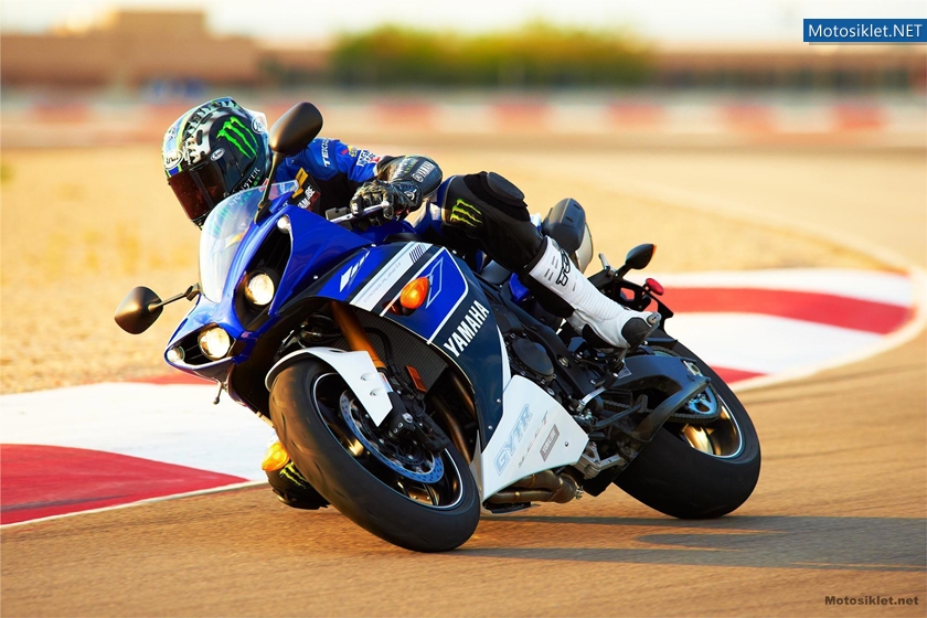 2013-Model-Yamaha-YFZR1-022