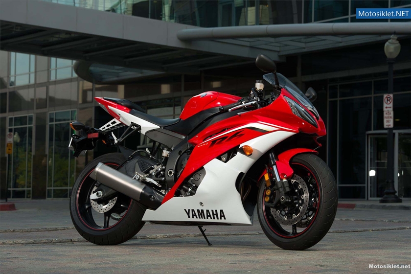 2013-Model-YAMAHA-YZF-R6-017