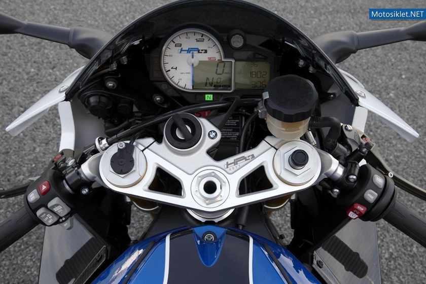 BMW-HP4-2013-Model-035