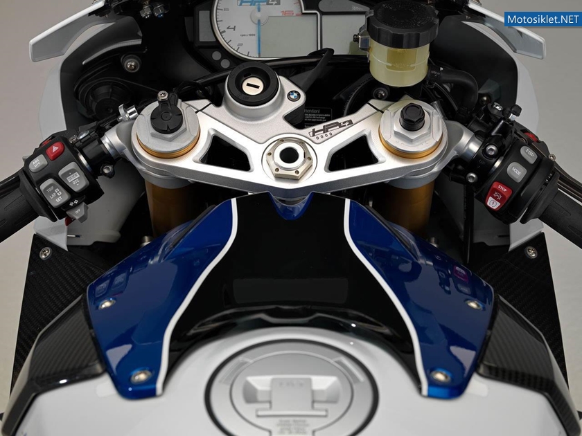 BMW-HP4-2013-Model-038