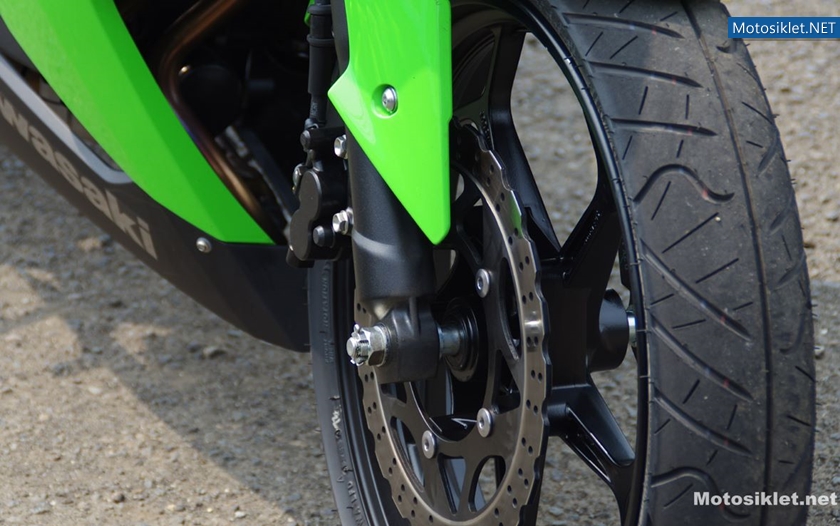 Yeni-KawasakiNinja250R-2013Model-005