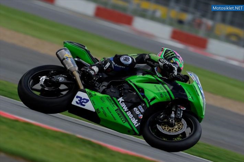 KenanSofuoglu-Silverstone2012WSS-011