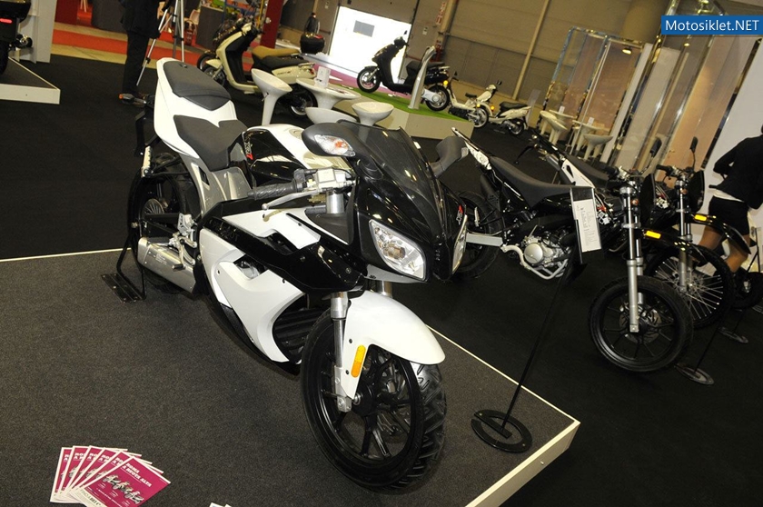 PeugeotScooter-2012-034