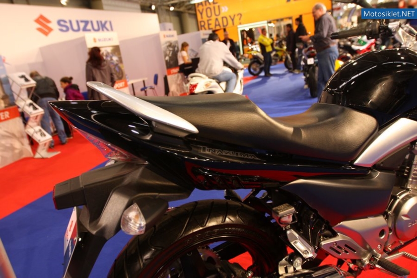 SuzukiInazuma250-003