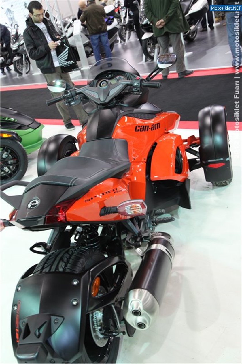 2012MotosikletFuari-Can-Am-Standi-001