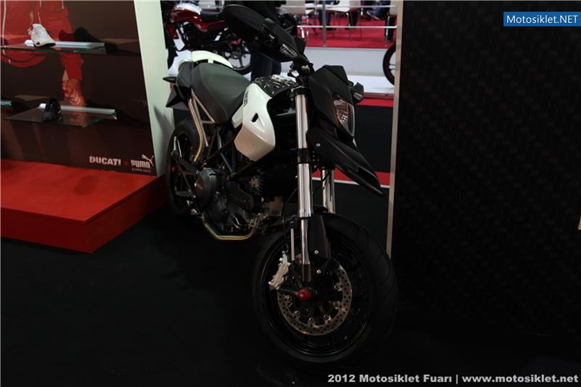 2012MotosikletFuari-DucatiStandi-011