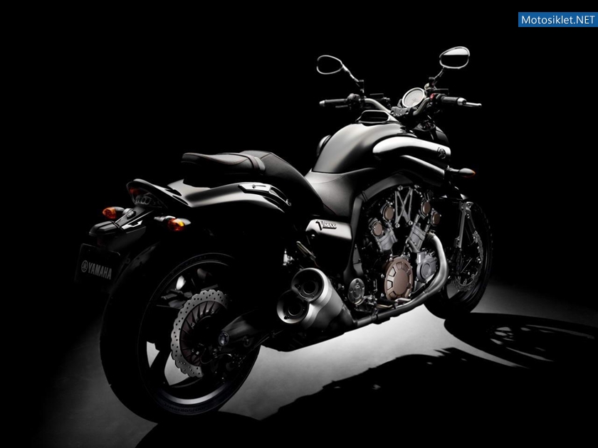 Yamaha-VMAX-2012-Model-007