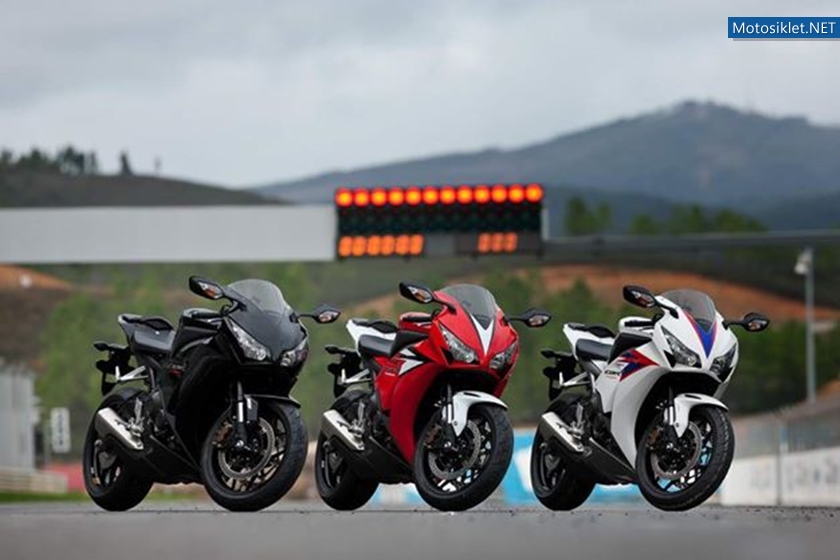 2012-model-Honda-CBR1000RR-044