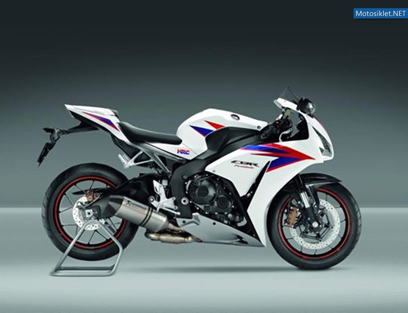 2012-model-Honda-CBR1000RR-076