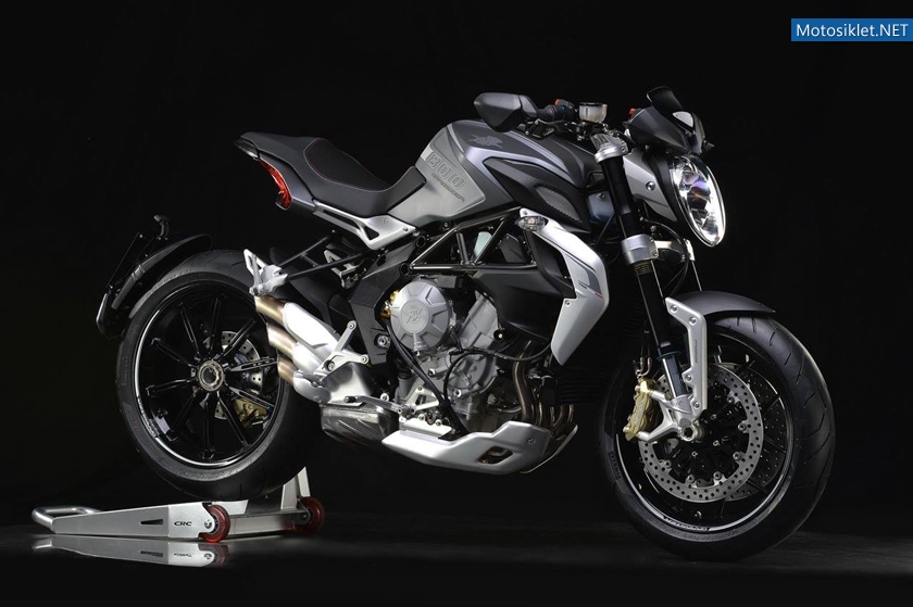 MV-Agusta-Brutale-800-Dragster-005