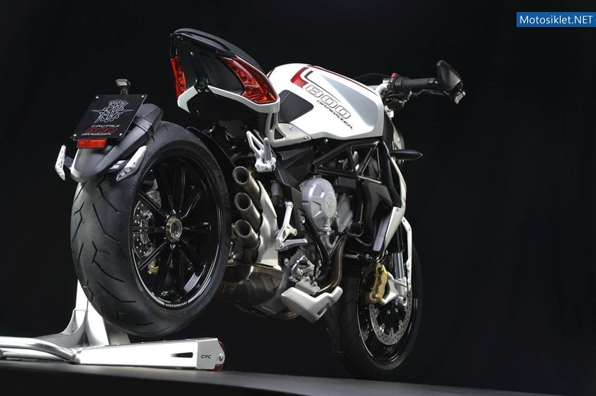 MV-Agusta-Brutale-800-Dragster-006