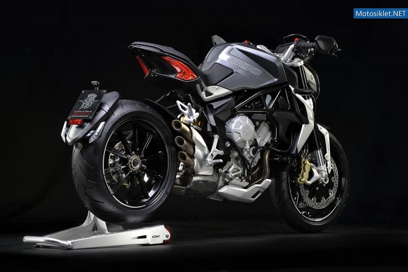 MV-Agusta-Brutale-800-Dragster-011