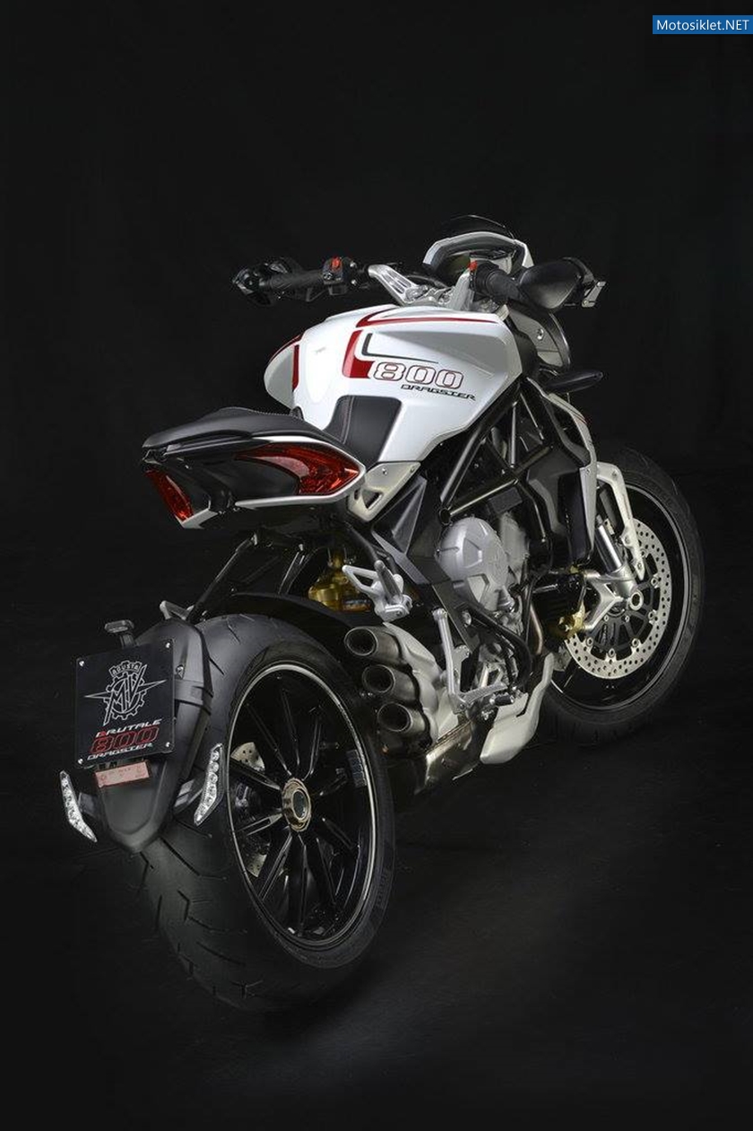 MV-Agusta-Brutale-800-Dragster-018