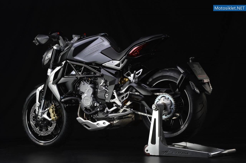 MV-Agusta-Brutale-800-Dragster-021