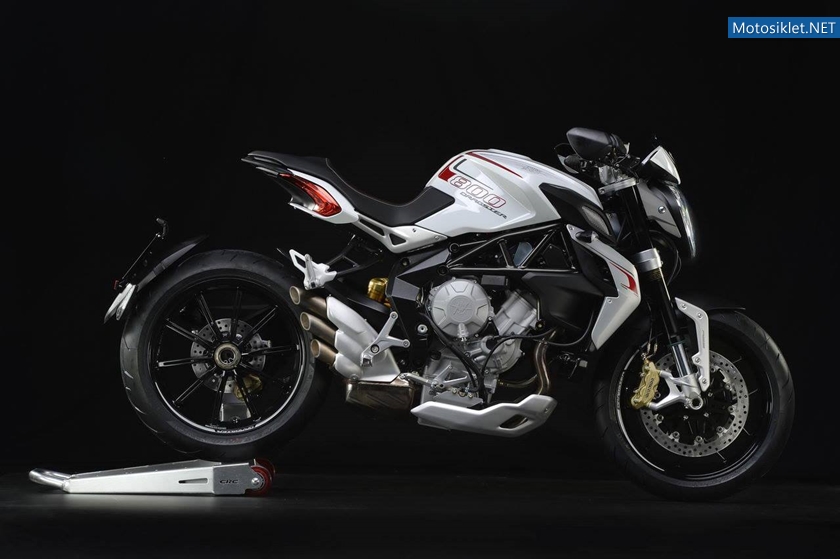 MV-Agusta-Brutale-800-Dragster-022