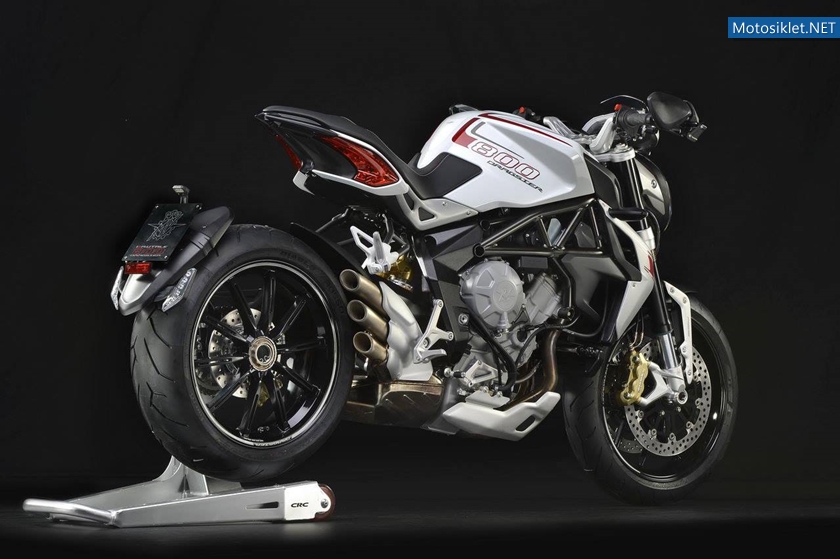 MV-Agusta-Brutale-800-Dragster-024