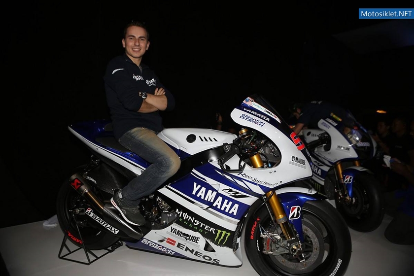 2014-Yamaha-M1-Lansman-MotoGP-004