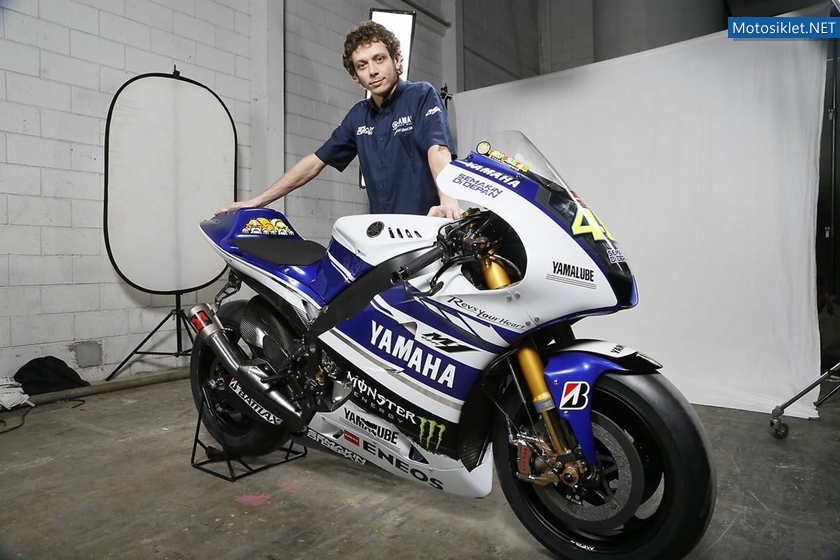 2014-Yamaha-M1-Lansman-MotoGP-014