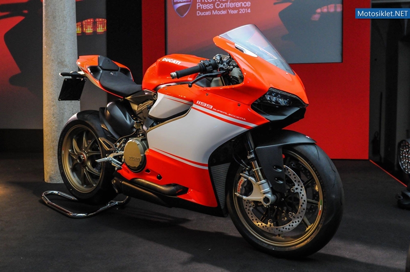 Ducati-1199-Superleggera-2014-013