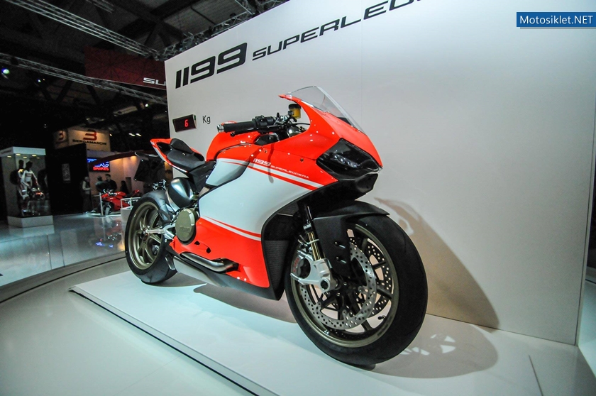 Ducati-1199-Superleggera-2014-037