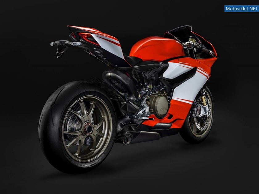 Ducati-1199-Superleggera-2014-064