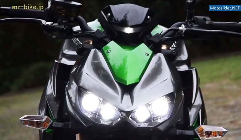 2014-Kawasaki-Z1000-008