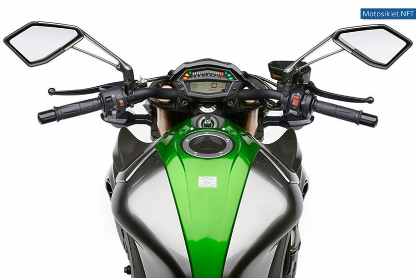 2014-Kawasaki-Z1000-032