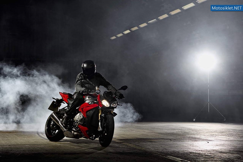 BMWS1000R-2014-015