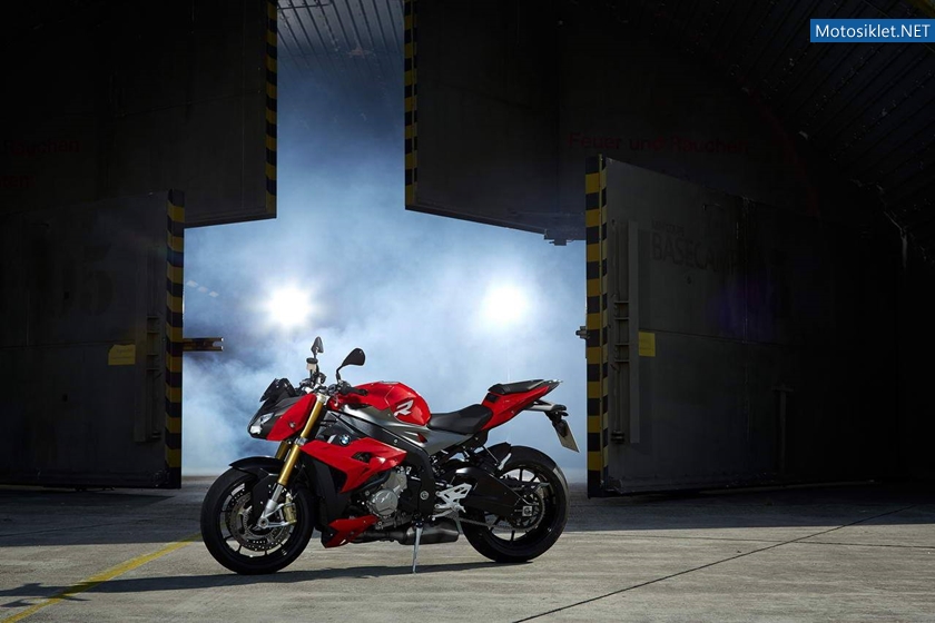 BMWS1000R-2014-020