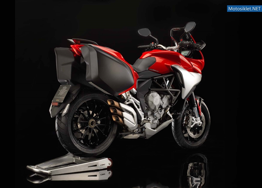 MV-Agusta-Turismo-Veloce800-2014-006