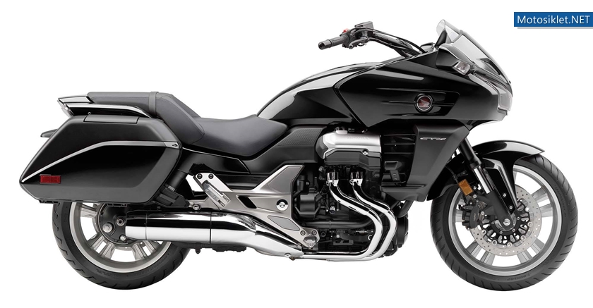 2014-Honda-CTX1300-004