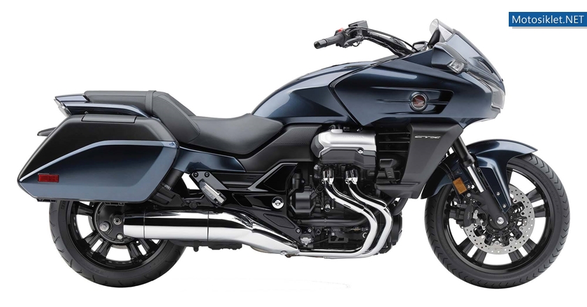 2014-Honda-CTX1300-008