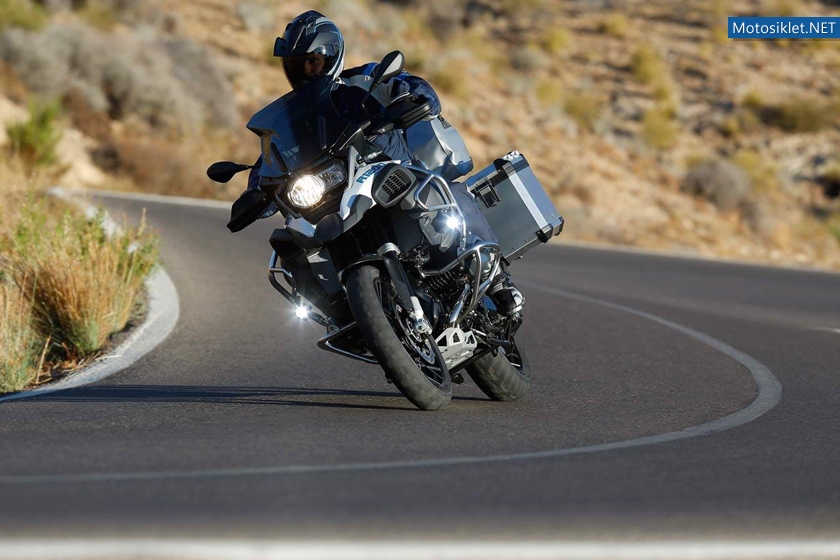 2014-BMW-R1200GS-Adventure-007